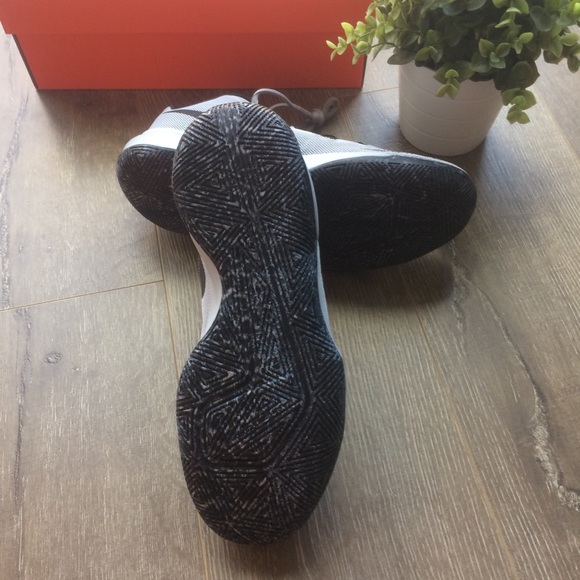 NWT 🏀 Nike Zoom Evidence II - Picture 3 of 6